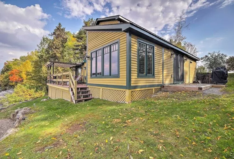 Lake Champlain Cottage W/ Private Deck & Fire Pit!