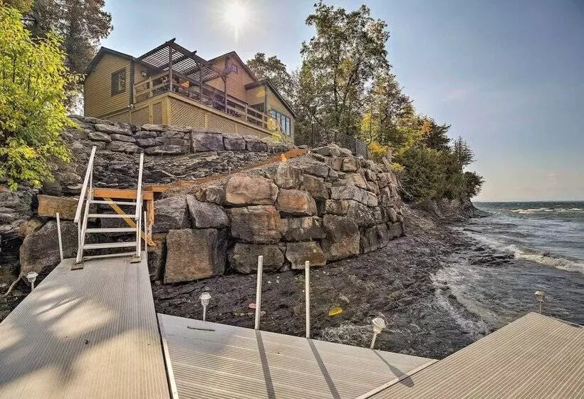 Lake Champlain Cottage W/ Private Deck & Fire Pit!
