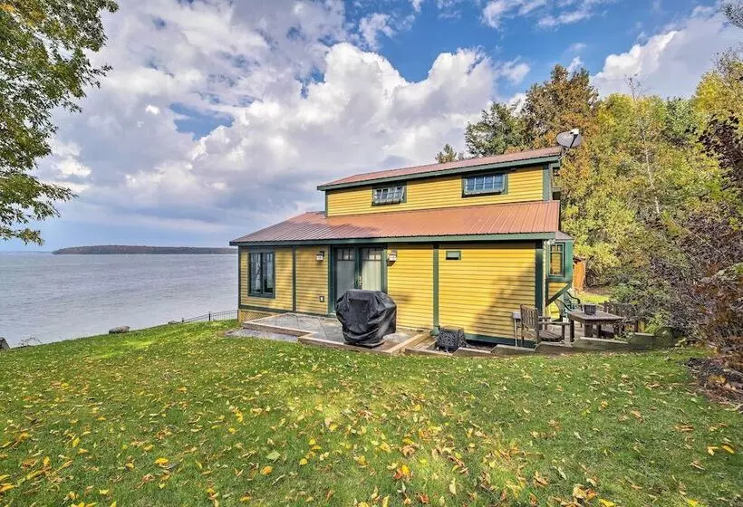 Lake Champlain Cottage W/ Private Deck & Fire Pit!