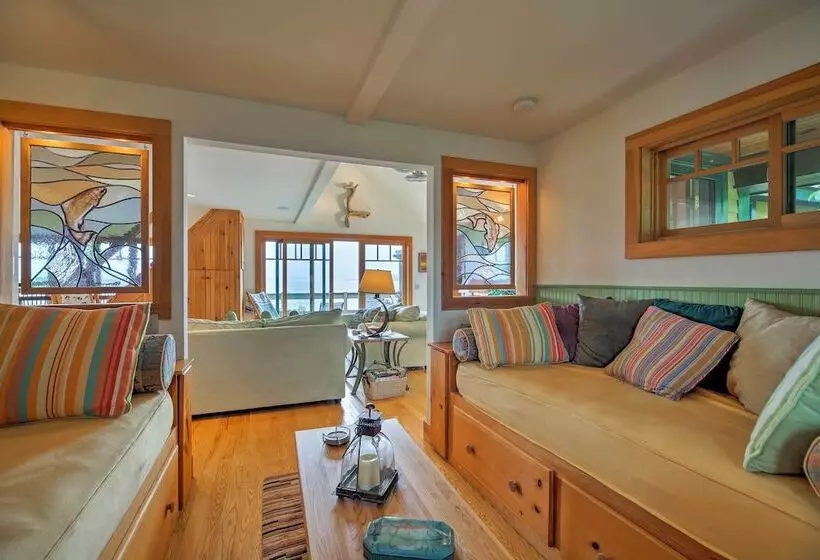 Lake Champlain Cottage W/ Private Deck & Fire Pit!