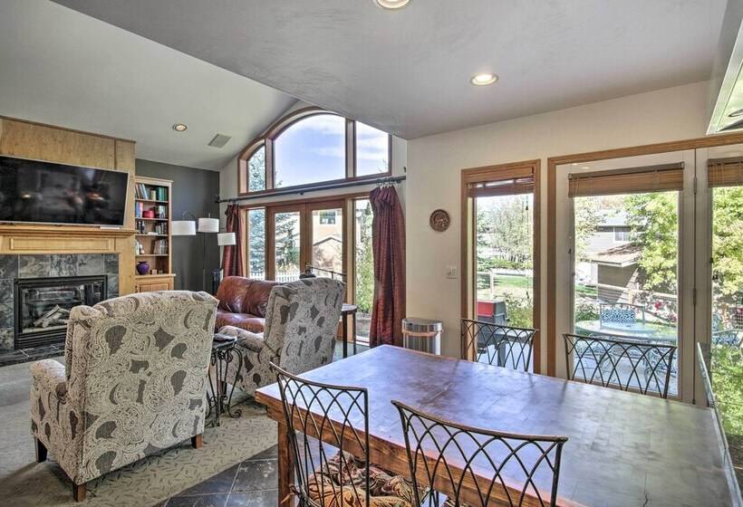 Large Home W/ Patio & Yard, 2 Mi To Downtown