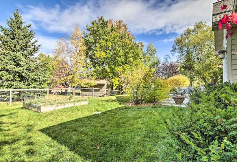 Large Home W/ Patio & Yard, 2 Mi To Downtown