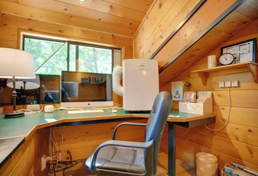 Leavenworth Cabin W/ Private Hot Tub!