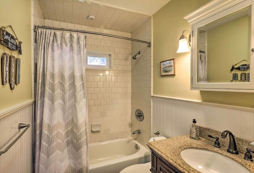 Lovely Blue Heron Cottage On Annisquam River!