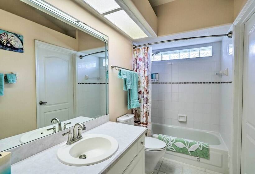 Merritt Island Home With Grill & Saltwater Pool