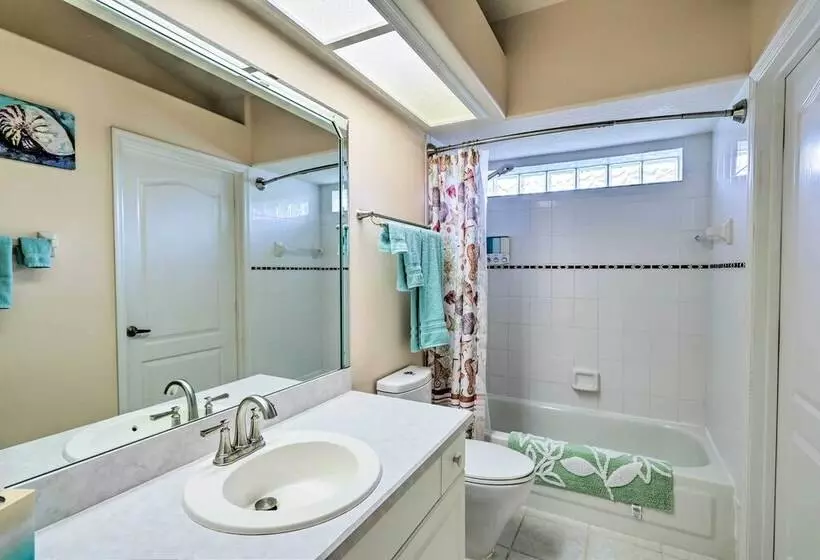 Merritt Island Home With Grill & Saltwater Pool