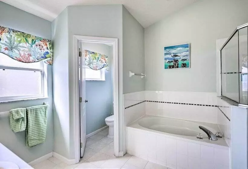 Merritt Island Home With Grill & Saltwater Pool