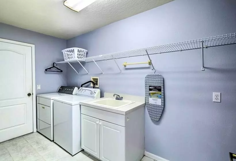 Merritt Island Home With Grill & Saltwater Pool