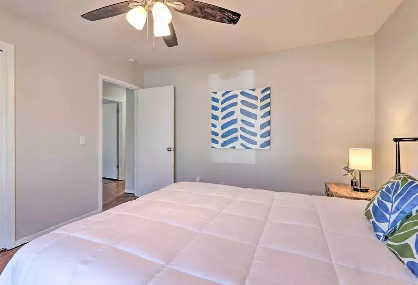 Modern Fayetteville Home < 1 Mi To U Of A!