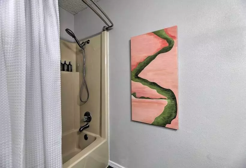 Modern Fayetteville Home < 1 Mi To U Of A!