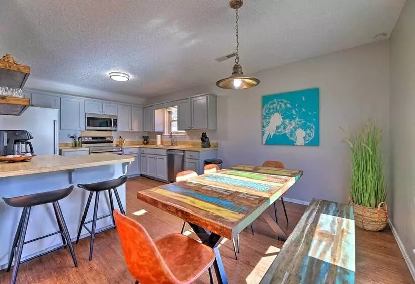 Modern Fayetteville Home < 1 Mi To U Of A!