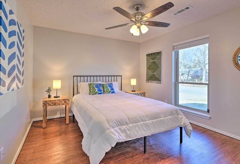 Modern Fayetteville Home < 1 Mi To U Of A!