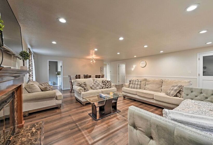 Shoreline Home W/ Deck ~ 14 Mi To Downtown Seattle