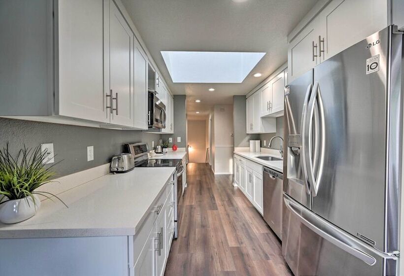 Shoreline Home W/ Deck ~ 14 Mi To Downtown Seattle