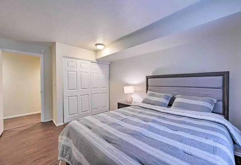 Shoreline Home W/ Deck ~ 14 Mi To Downtown Seattle