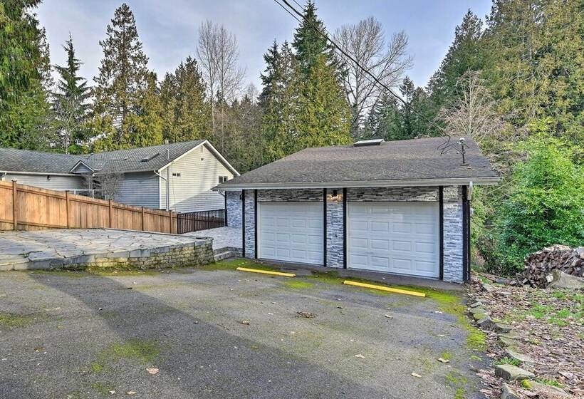Shoreline Home W/ Deck ~ 14 Mi To Downtown Seattle