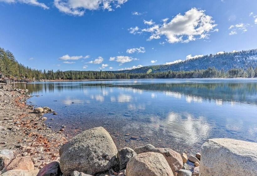 Modern Tahoe Donner Retreat With Deck & Grill!
