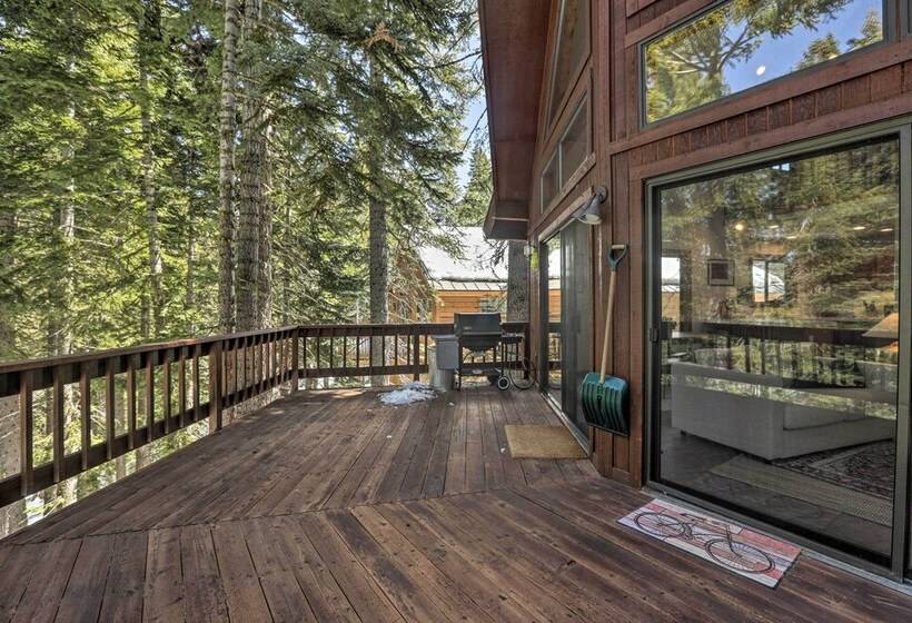 Modern Tahoe Donner Retreat With Deck & Grill!