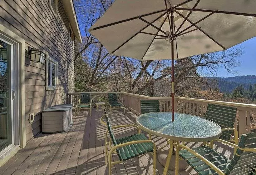 Mountainside Cabin W/ Deck   16 Miles To Skiing!