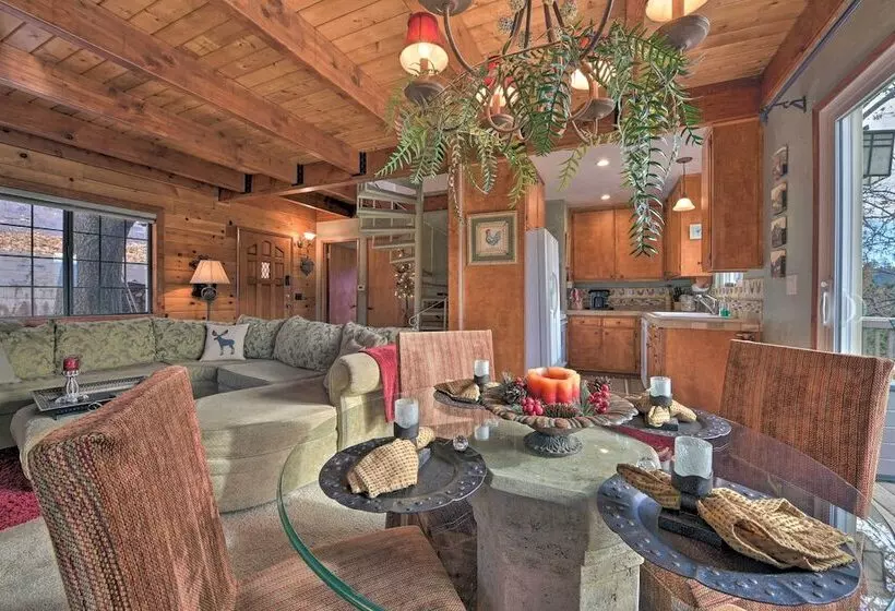 Mountainside Cabin W/ Deck   16 Miles To Skiing!