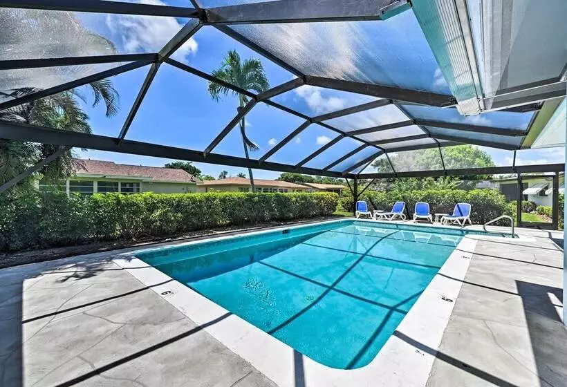 Naples Paradise W/ Private Pool, 4 Mi To Beach!