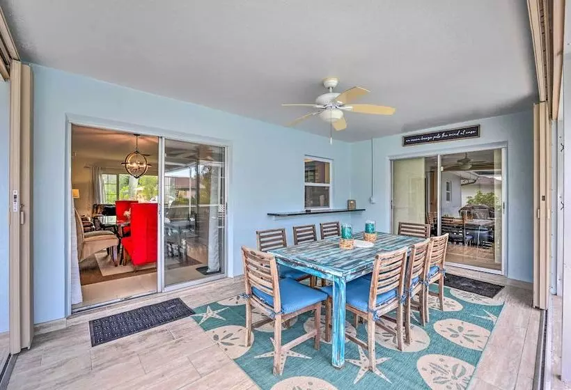 Naples Paradise W/ Private Pool, 4 Mi To Beach!