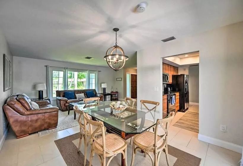 Naples Paradise W/ Private Pool, 4 Mi To Beach!