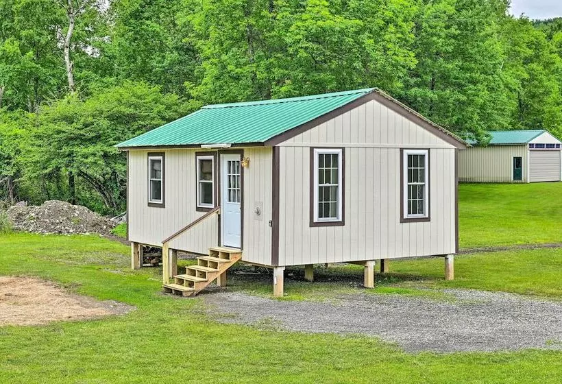 Quiet Country Escape: Fire Pit, Fish On Site!