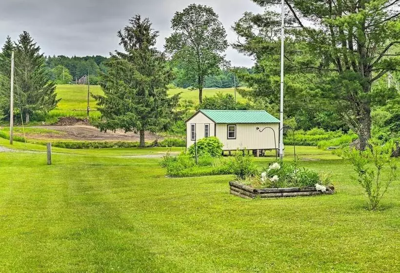 Quiet Country Escape: Fire Pit, Fish On Site!
