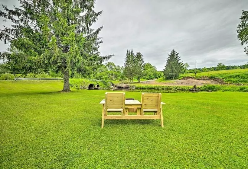 Quiet Country Escape: Fire Pit, Fish On Site!