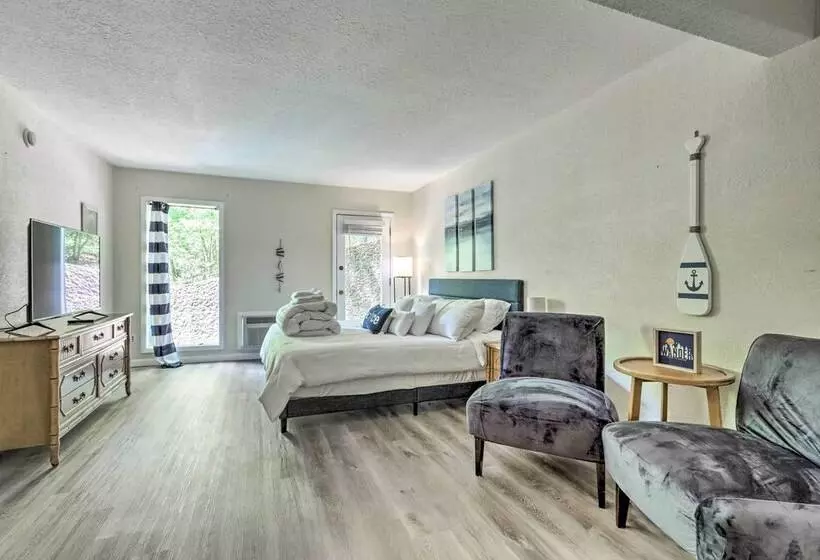 Osage Beach Home W/ Resort Style Amenities!