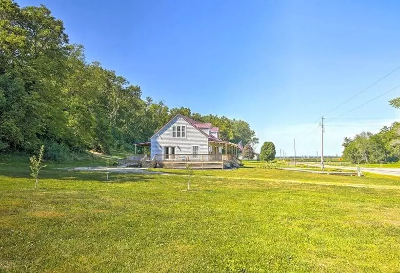 Peaceful Kansas Cottage W/ Wraparound Deck!