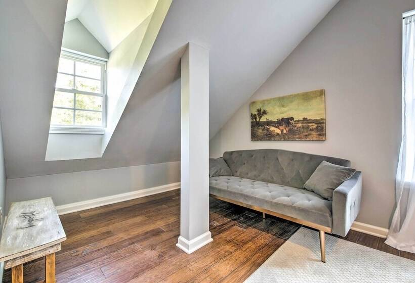 Peaceful Kansas Cottage W/ Wraparound Deck!