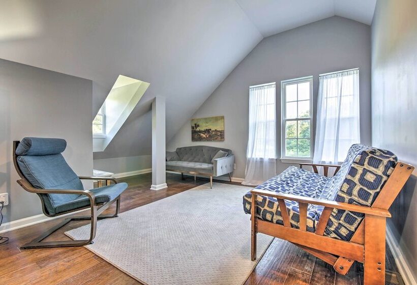 Peaceful Kansas Cottage W/ Wraparound Deck!