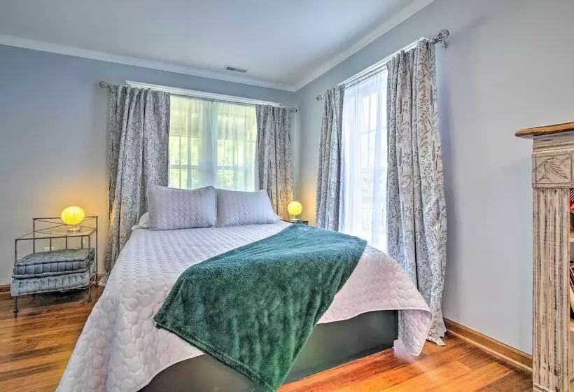 Peaceful Kansas Cottage W/ Wraparound Deck!