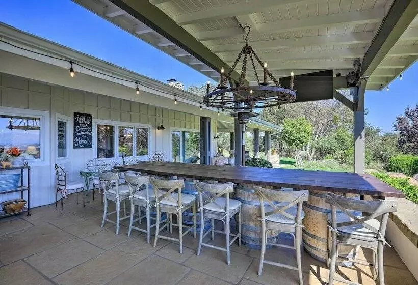 Peaceful Ranch Resort + Vineyard View, Pool Access