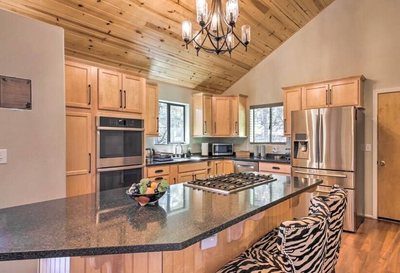 Pine Mountain Club Home W/ Beautiful View!