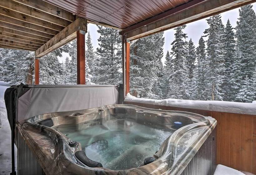 Hot Tub & Mtn Views Pristine Breckenridge Home!