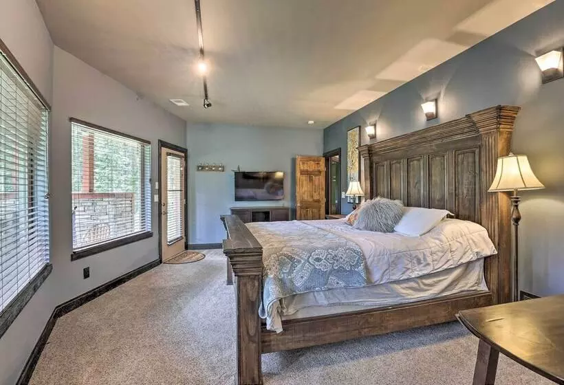 Hot Tub & Mtn Views Pristine Breckenridge Home!