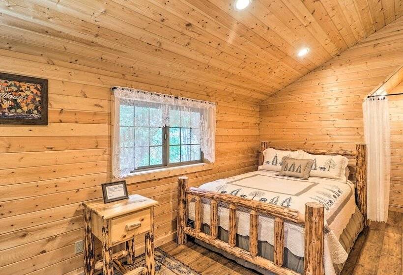 Reconnect With Nature At Timber Creek Cabin!
