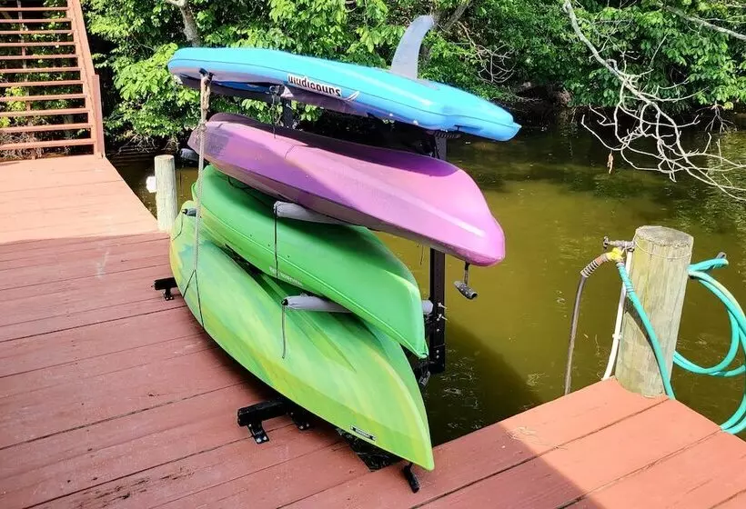 Riverfront Retreat On 4 Acres W/ Private Dock