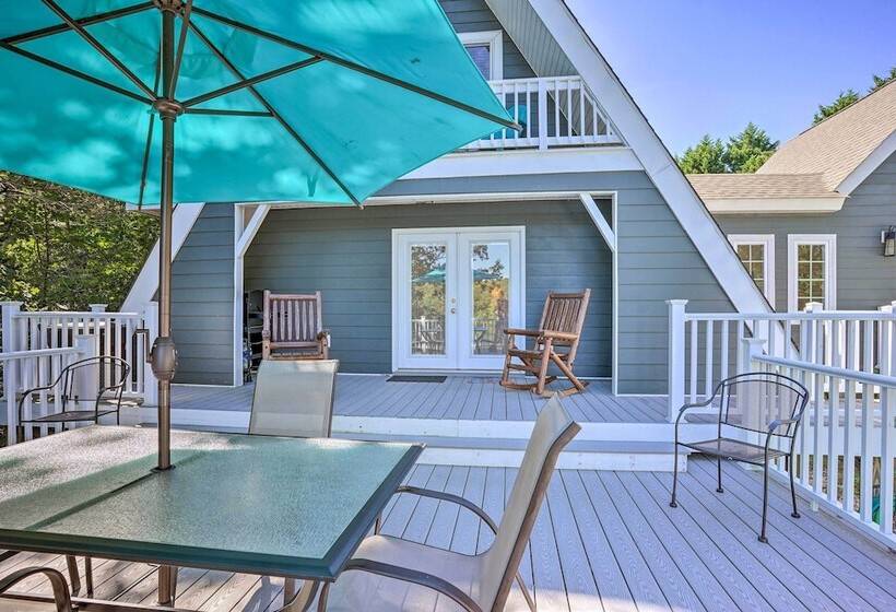 Riverfront Retreat On 4 Acres W/ Private Dock