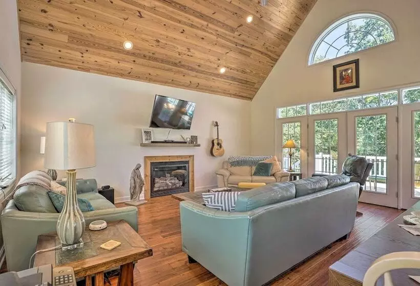 Riverfront Retreat On 4 Acres W/ Private Dock