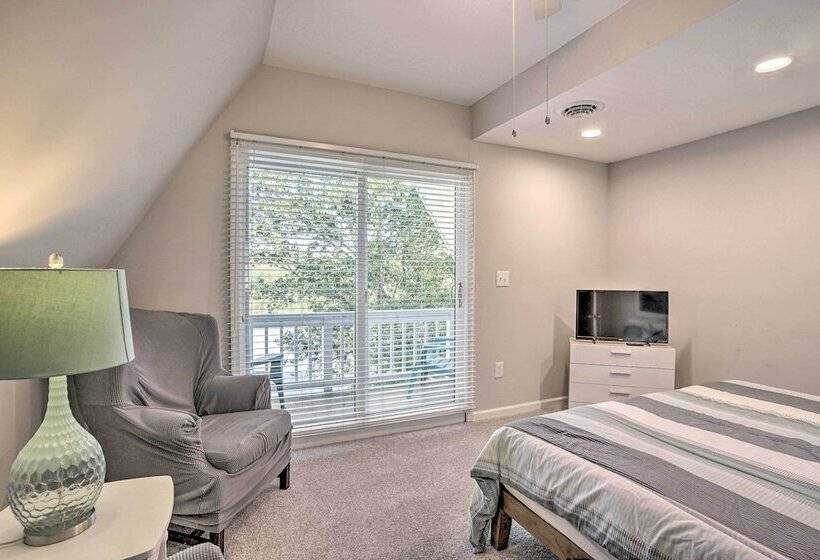 Riverfront Retreat On 4 Acres W/ Private Dock