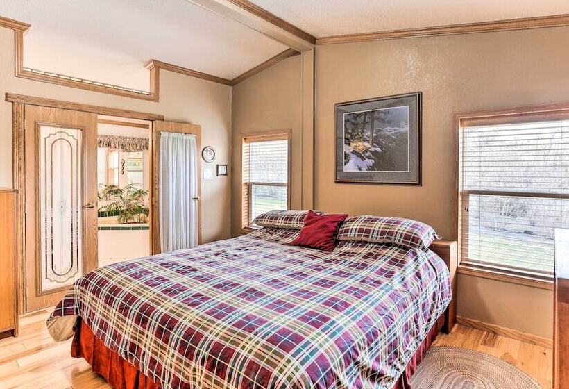 Hermosa Home W/ Deck: 2 Mi To Custer State Park!