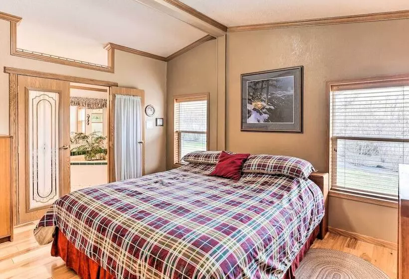 Hermosa Home W/ Deck: 2 Mi To Custer State Park!