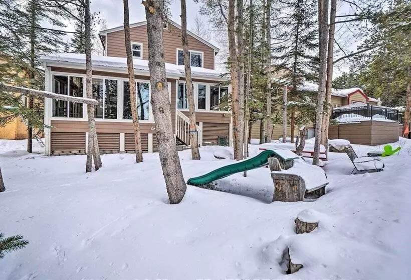 Spacious Frisco Retreat W/ Private Hot Tub!