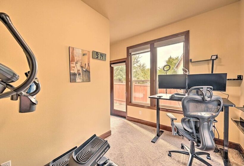 Spacious Kirkland Home 15 Mi To Dtwn Seattle!