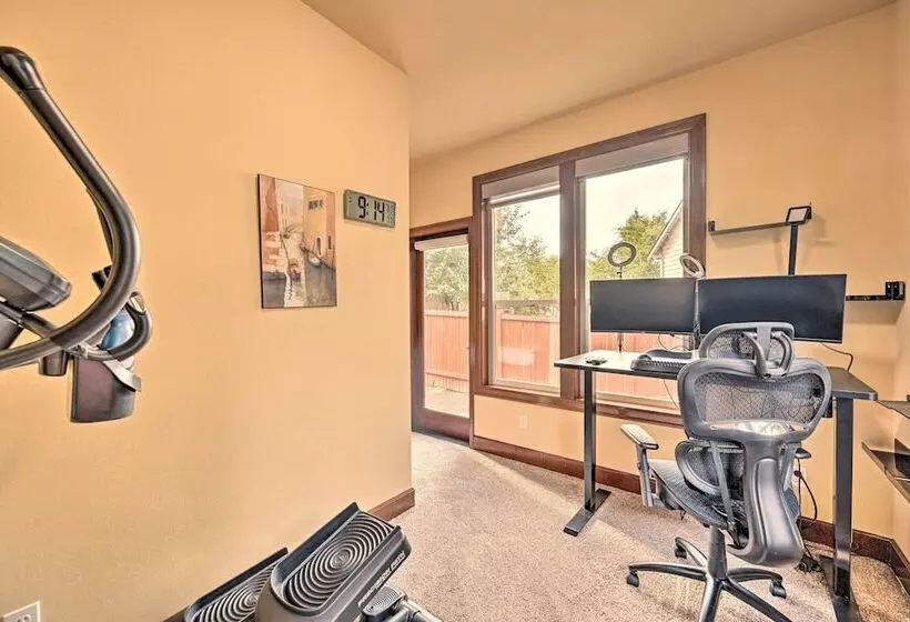 Spacious Kirkland Home 15 Mi To Dtwn Seattle!