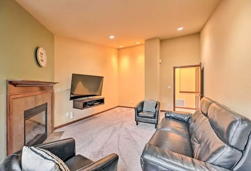 Spacious Kirkland Home 15 Mi To Dtwn Seattle!